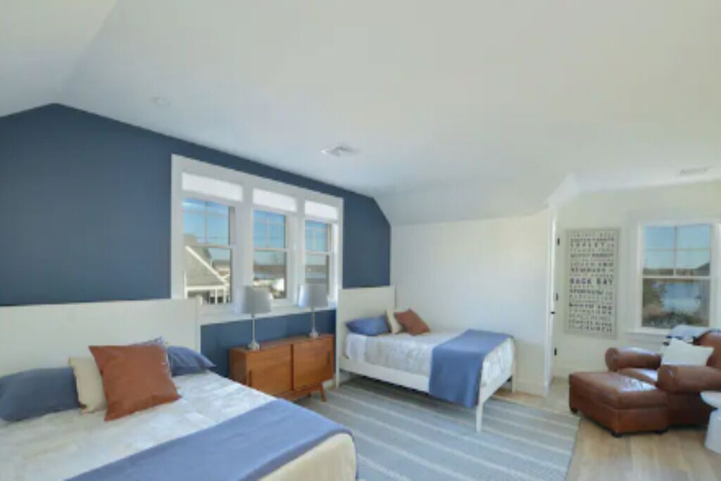Photo of Bedroom in Mara Vista