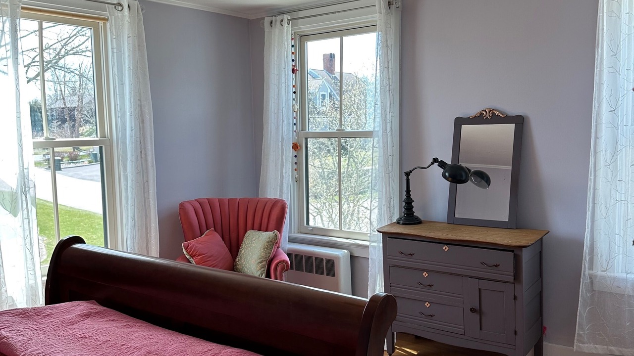Photo of Bedroom in Jamestown