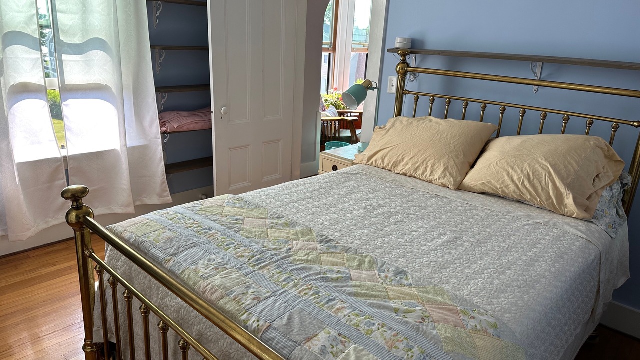 Photo of Bedroom in Jamestown