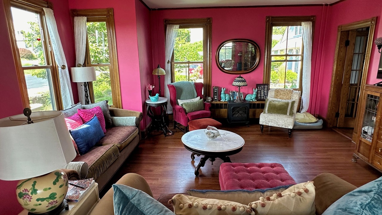 Photo of Livingroom in Jamestown