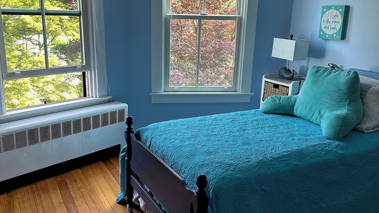 Photo of Bedroom in Jamestown
