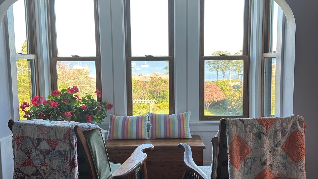 Photo of Livingroom in Jamestown