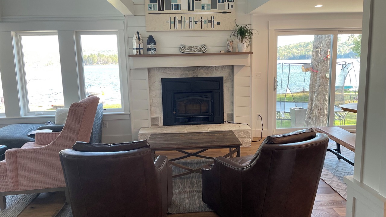 Photo of Livingroom in Raymond