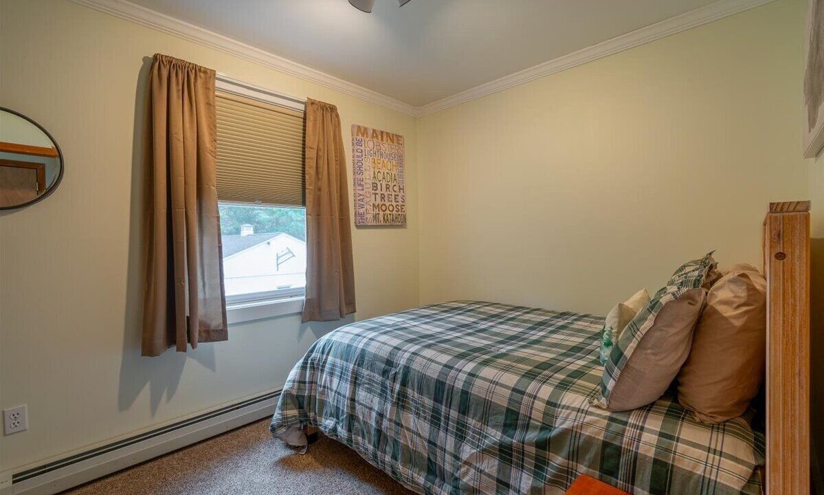 Photo of Bedroom in Isle of Springs