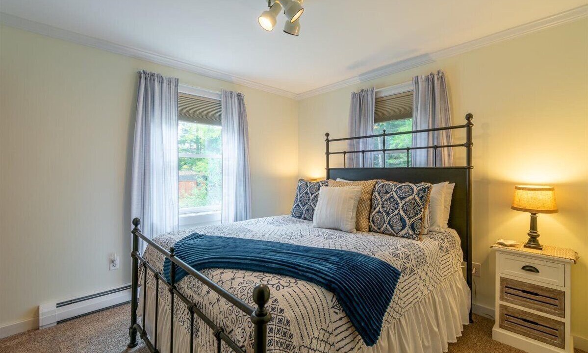 Photo of Bedroom in Isle of Springs