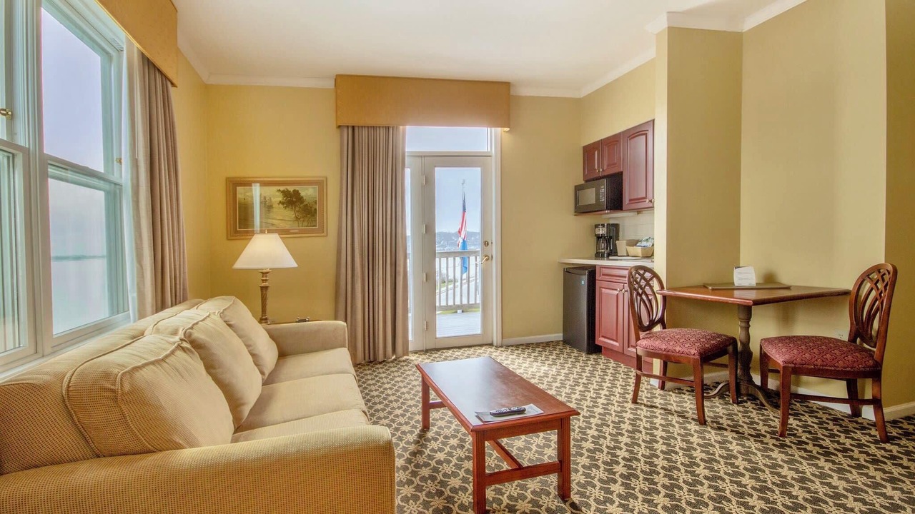 Photo of Livingroom in Jamestown
