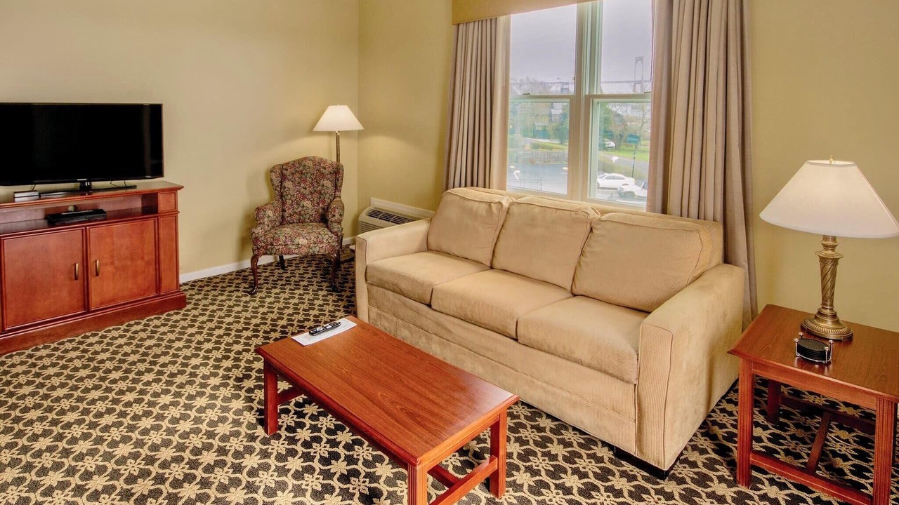 Photo of Livingroom in Jamestown