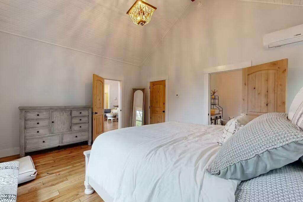 Photo of Bedroom in Sandwich