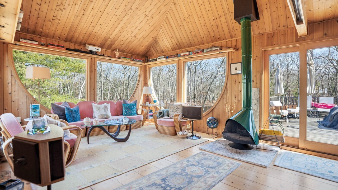 Photo of Livingroom in Springs