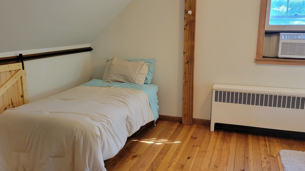 Photo of Bedroom in Ulster Park