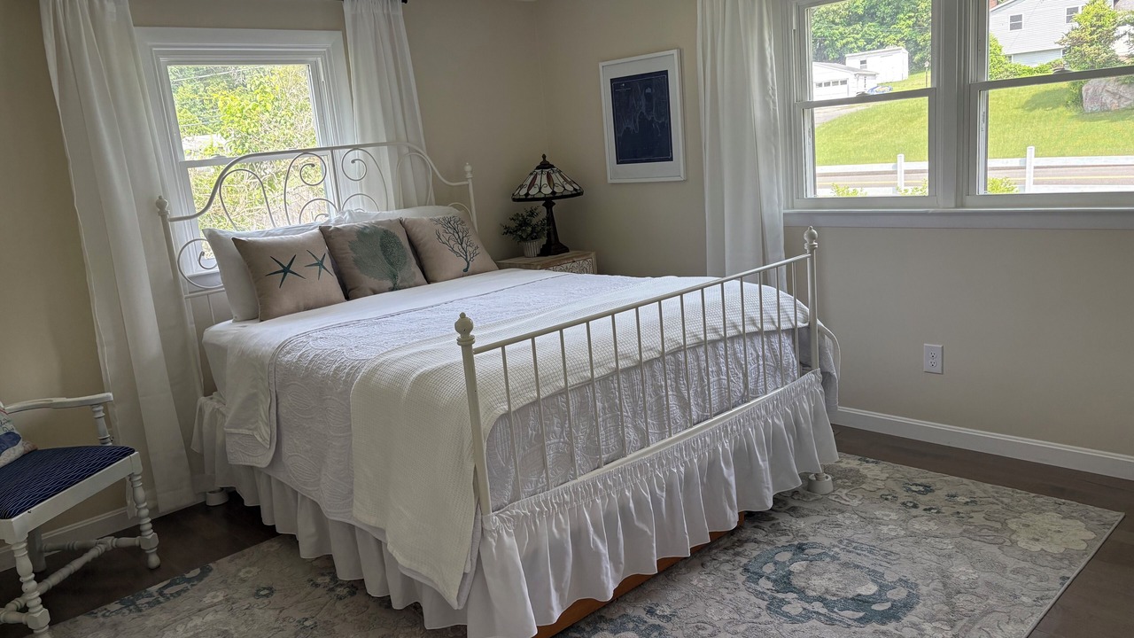 Photo of Bedroom in Niantic