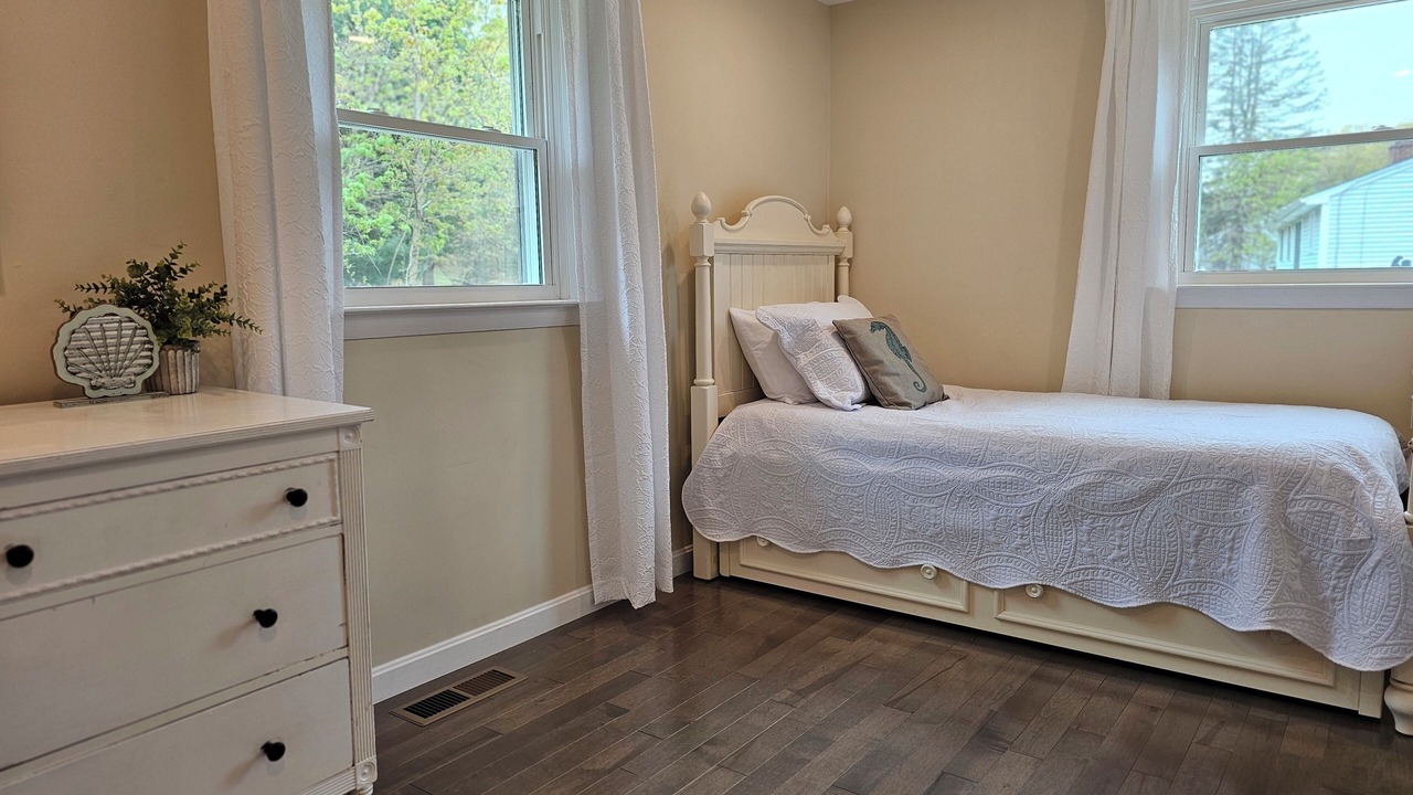 Photo of Bedroom in Niantic