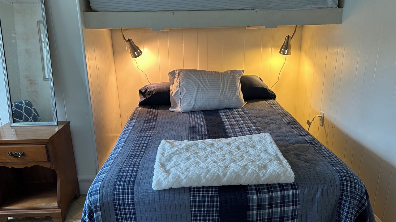 Photo of Bedroom in West Yarmouth