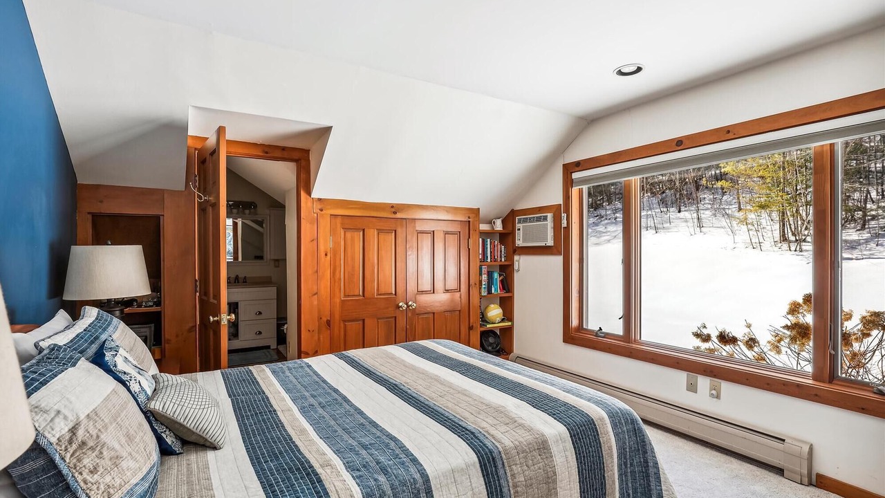 Photo of Bedroom in Stowe Hollow