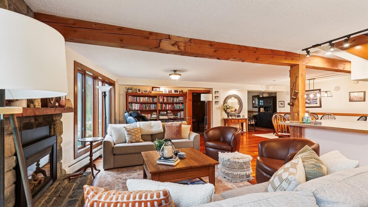 Photo of Livingroom in Stowe Hollow