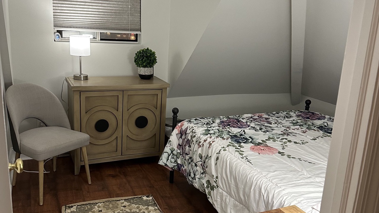 Photo of Bedroom in Downtown