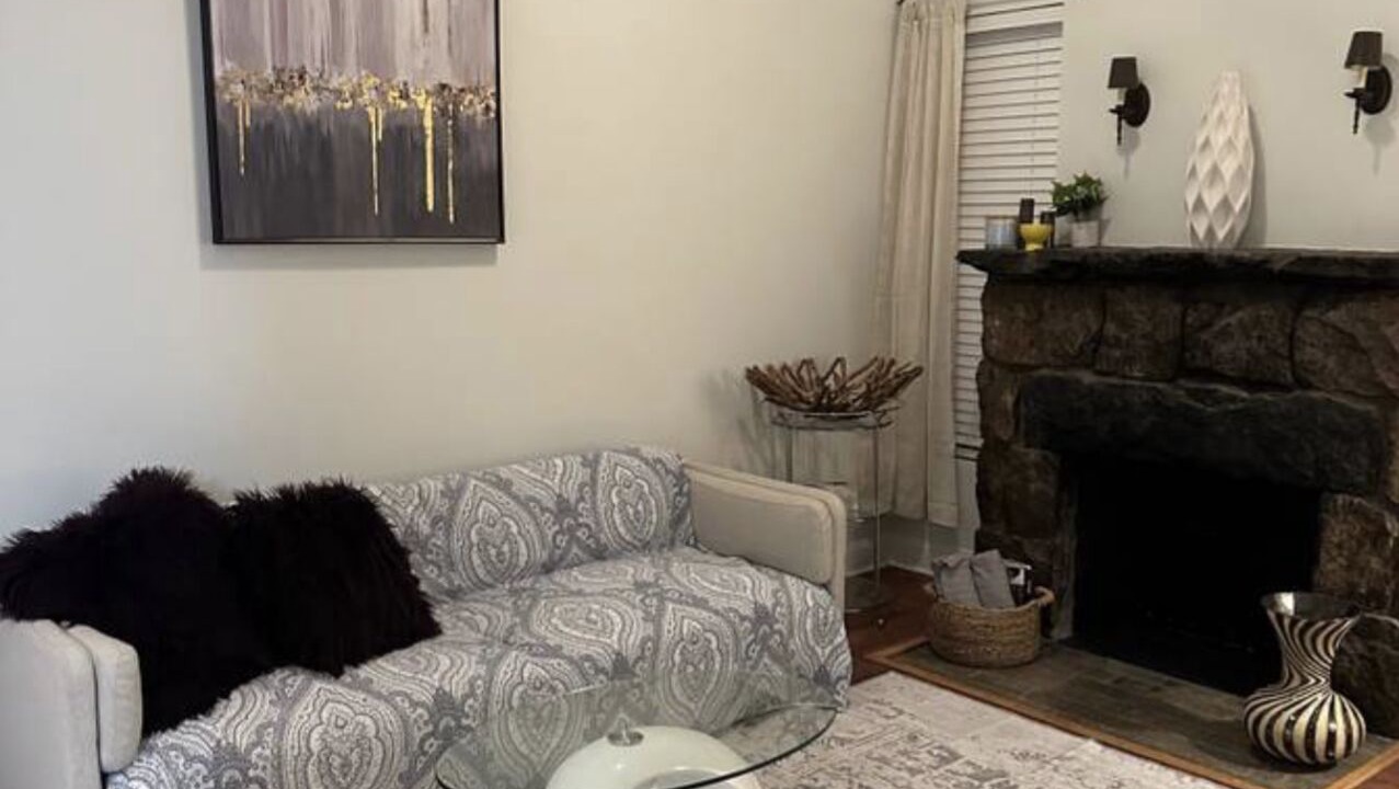 Photo of Livingroom in Downtown
