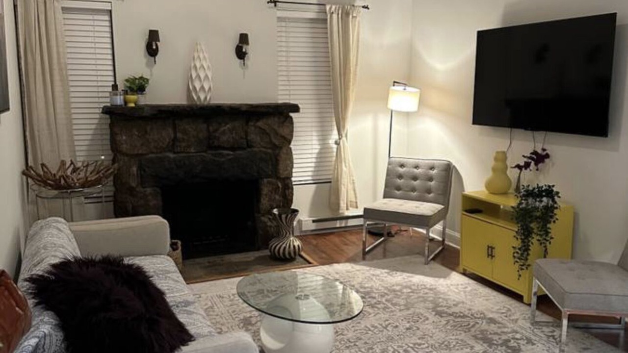 Photo of Livingroom in Downtown