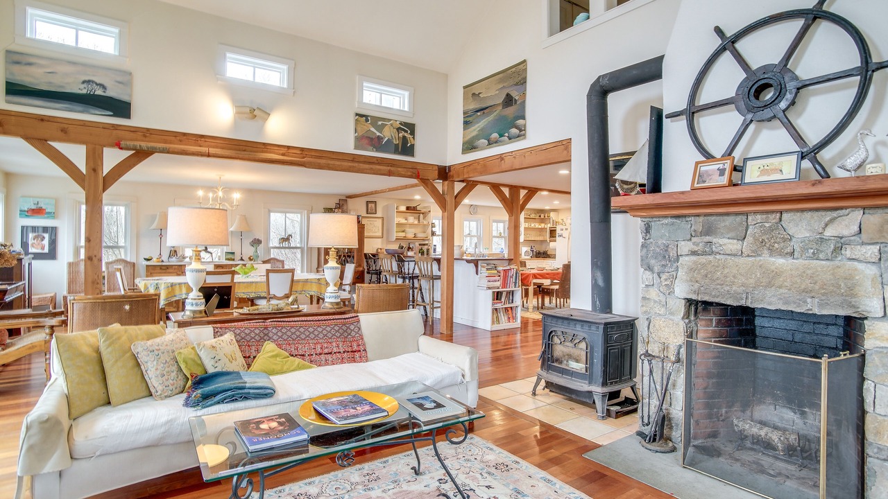Photo of Livingroom in Aquinnah
