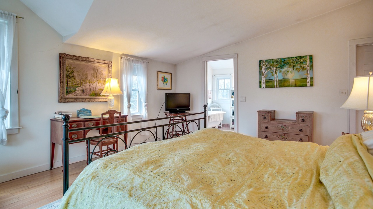 Photo of Bedroom in Aquinnah