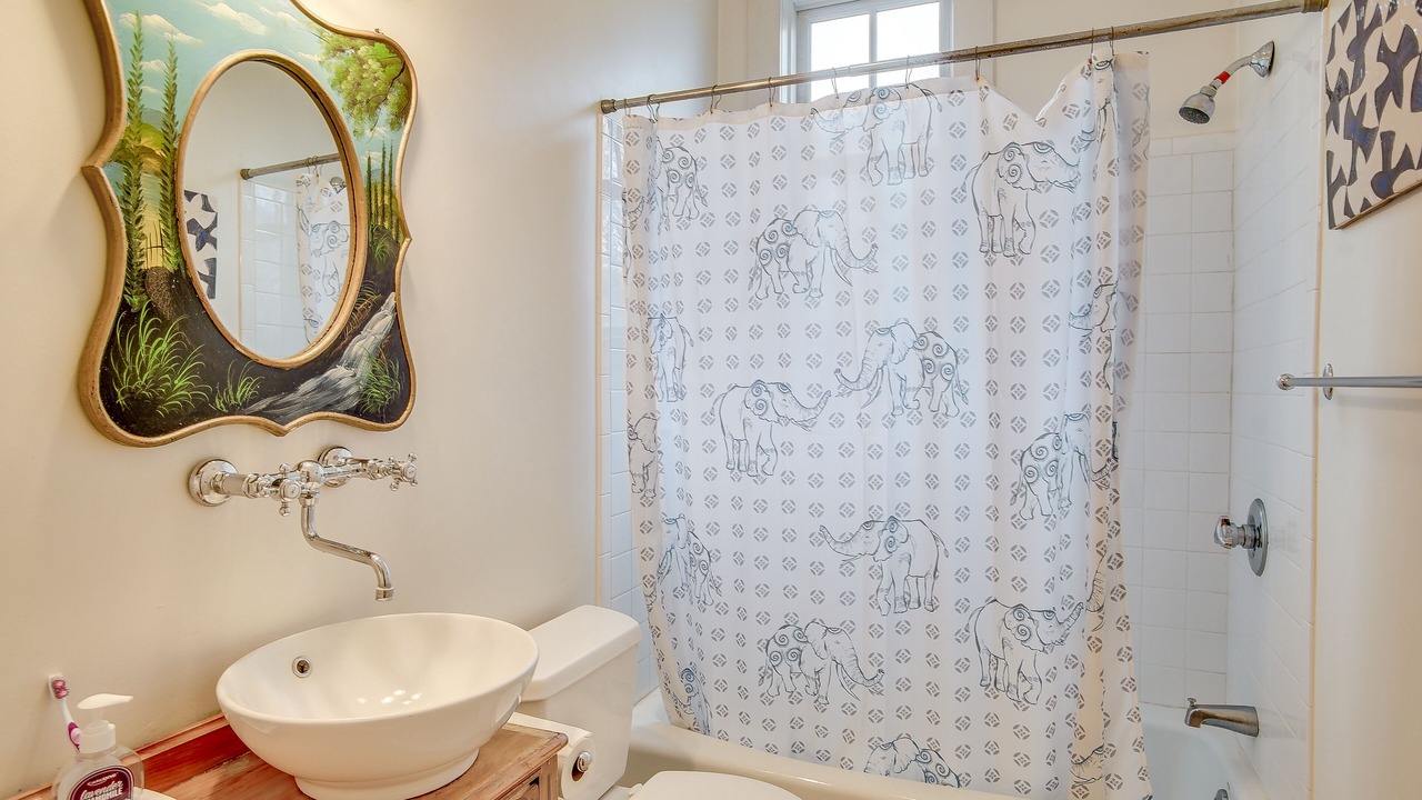Photo of Bathroom in Aquinnah