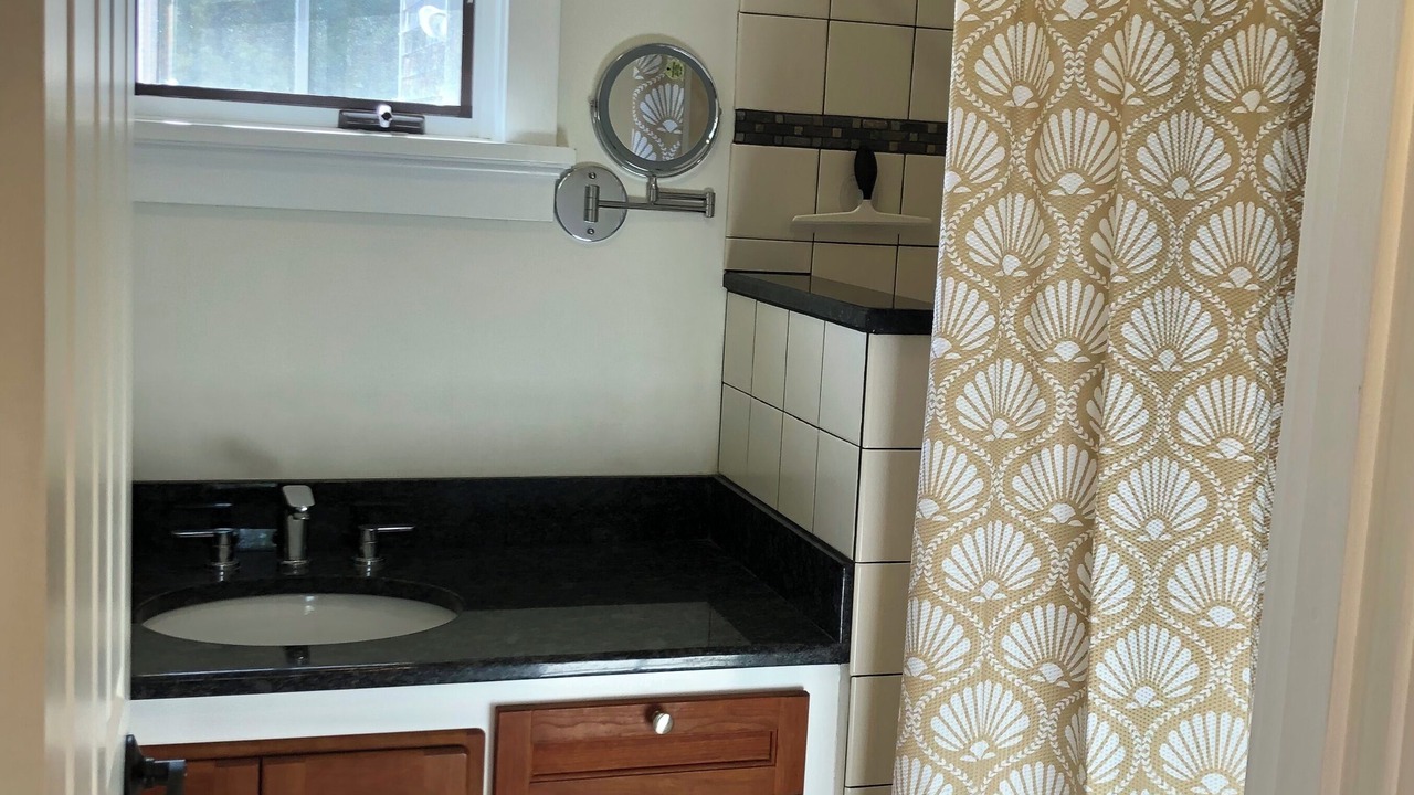 Photo of Bathroom in Jamestown