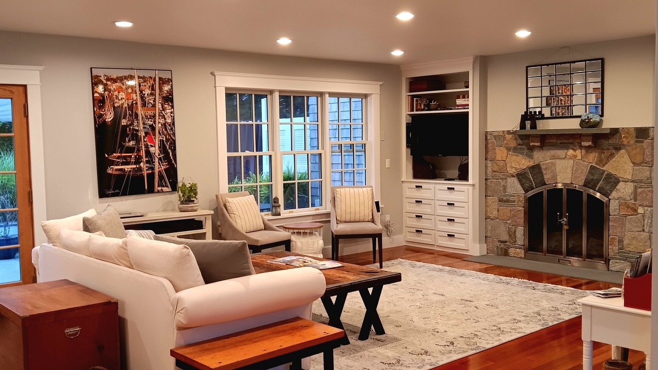 Photo of Livingroom in Jamestown