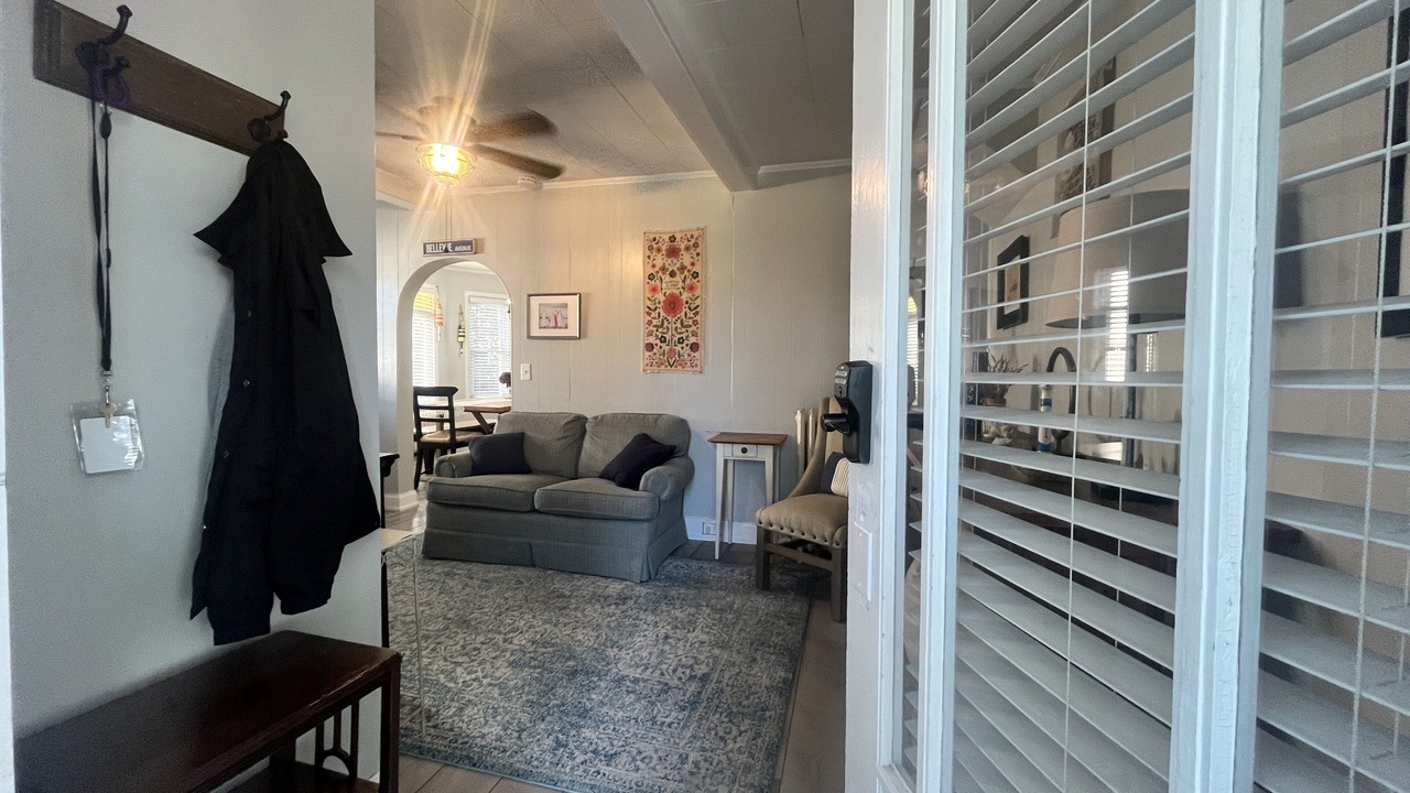Photo of Livingroom in Fifth Ward