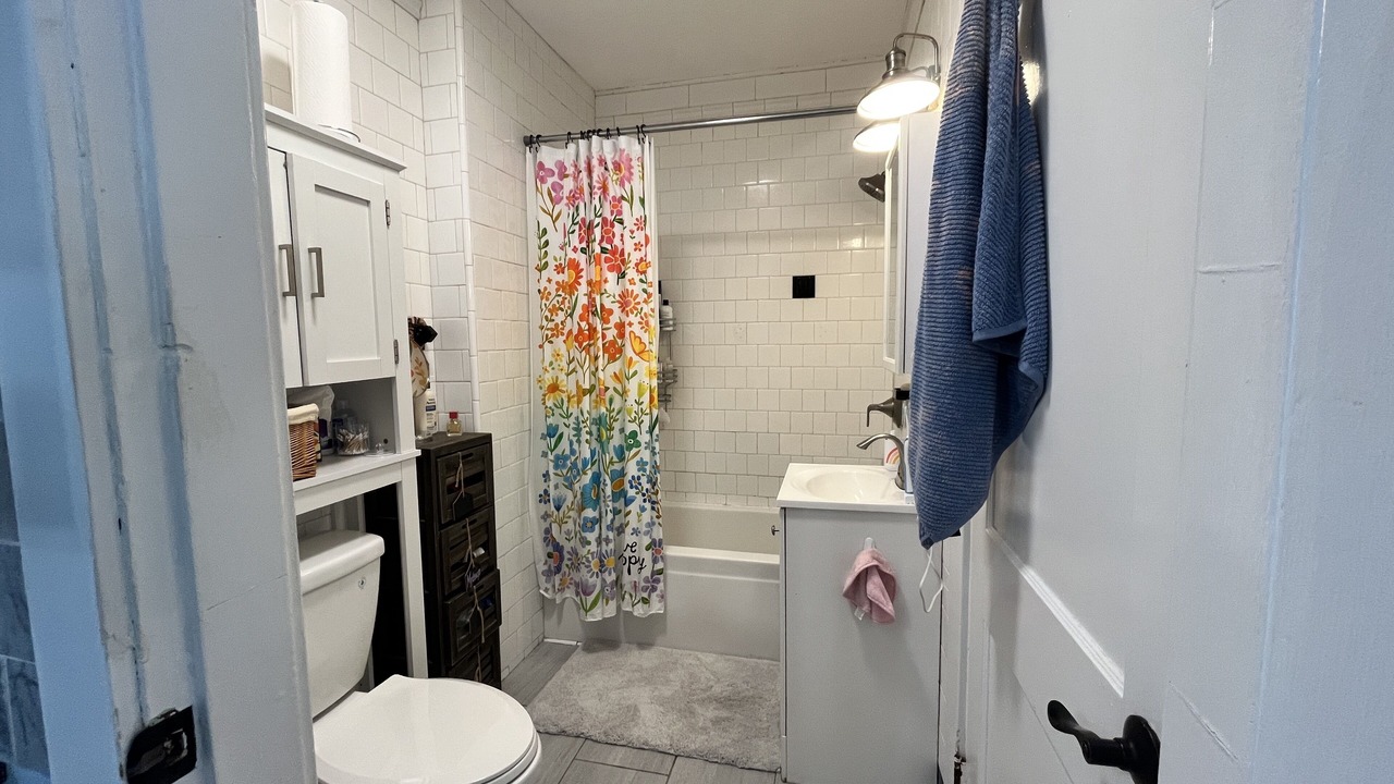 Photo of Bathroom in Fifth Ward