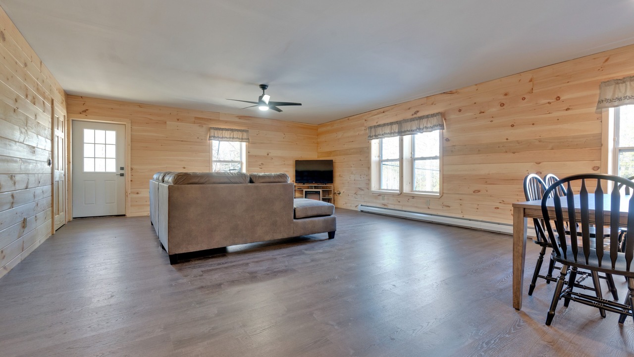 Photo of Livingroom in Gray