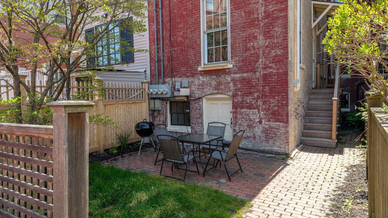 Photo of Outdoor in West End