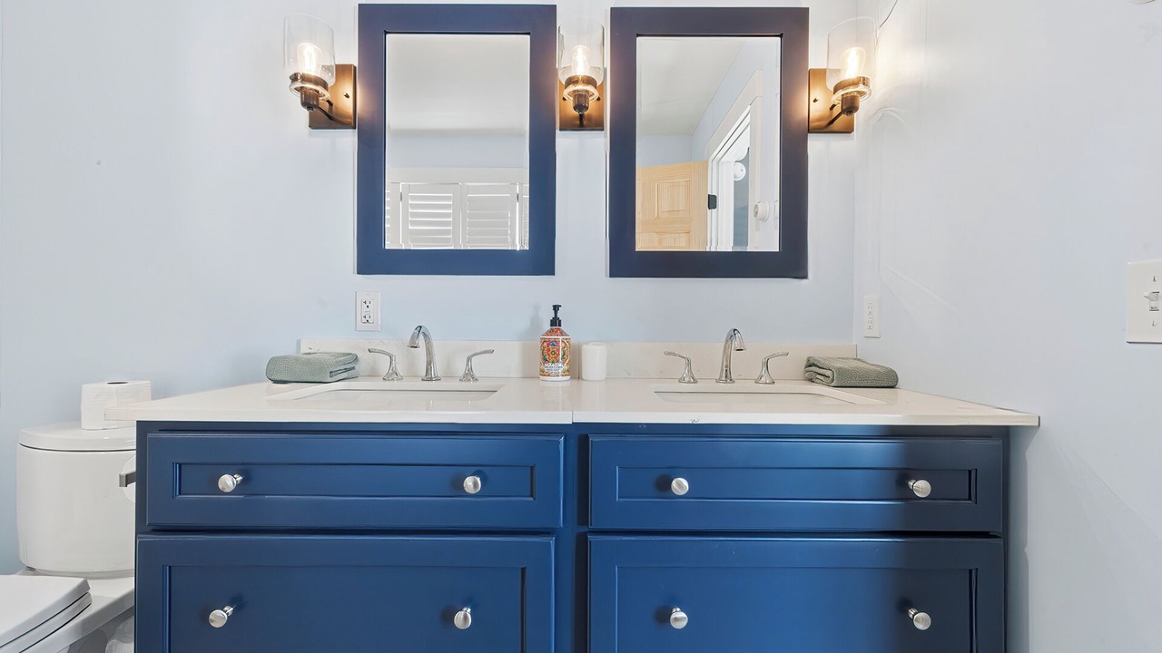 Photo of Bathroom in Seal Cove