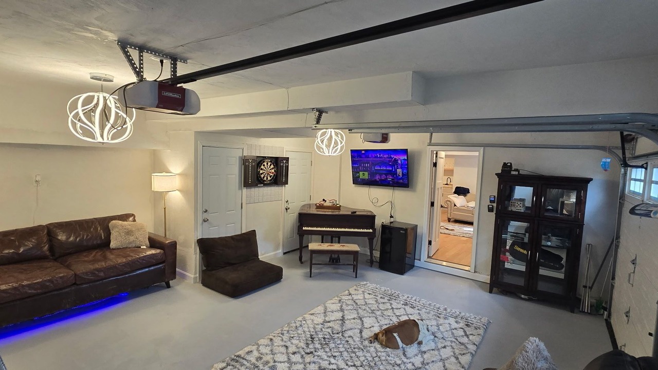 Photo of Livingroom in Fifth Ward