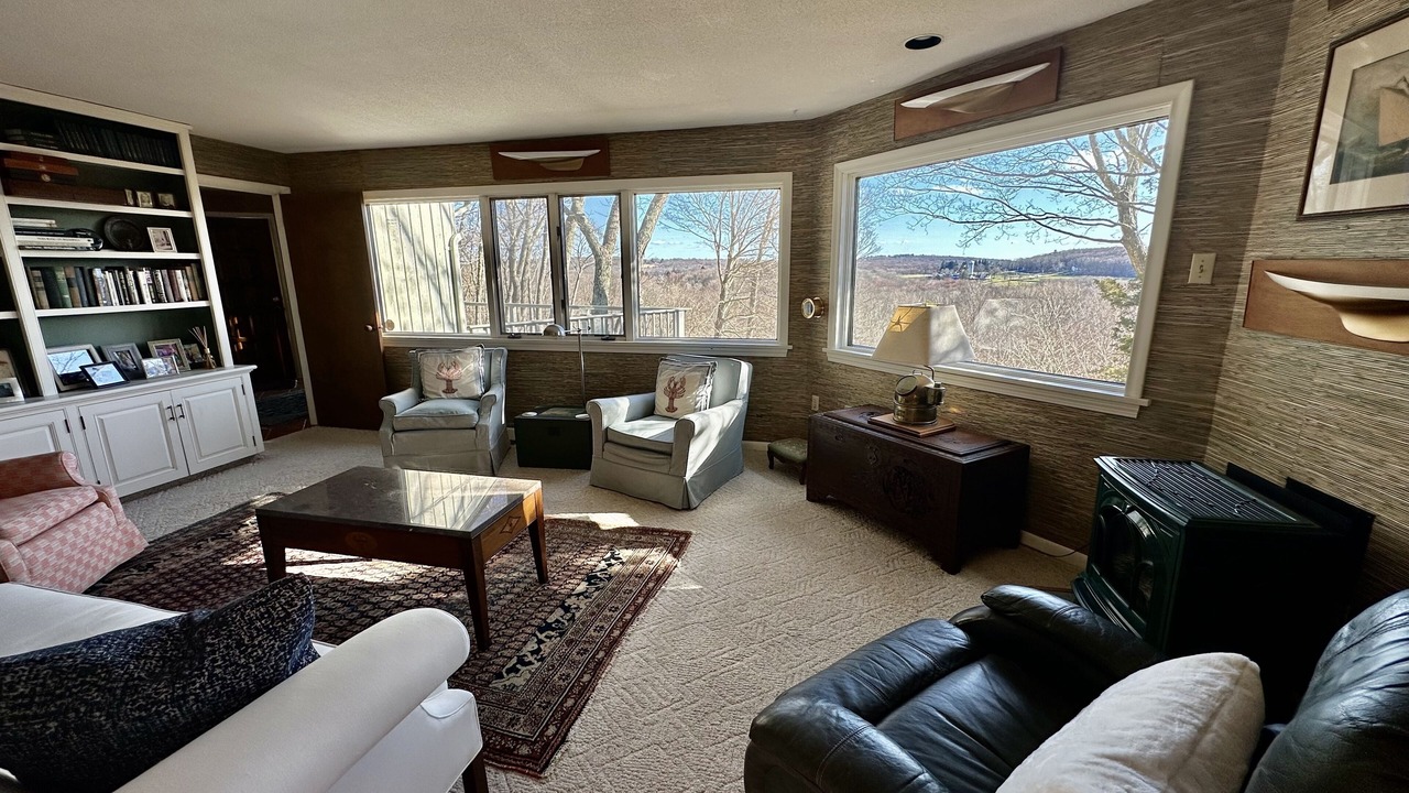 Photo of Livingroom in Lyme