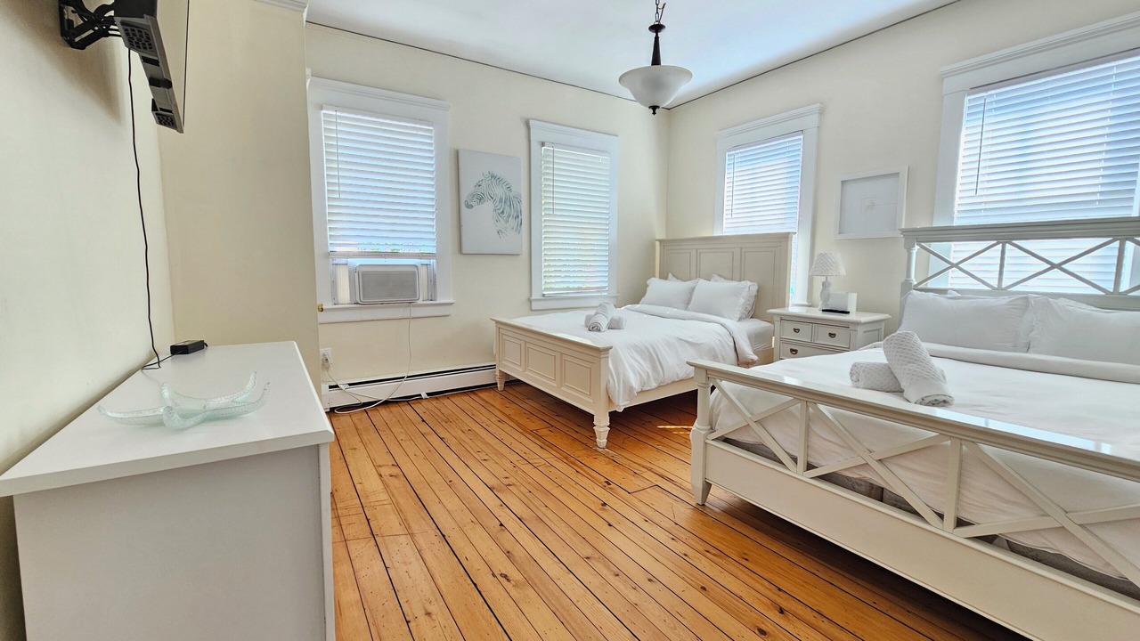 Photo of Bedroom in Yachting Village