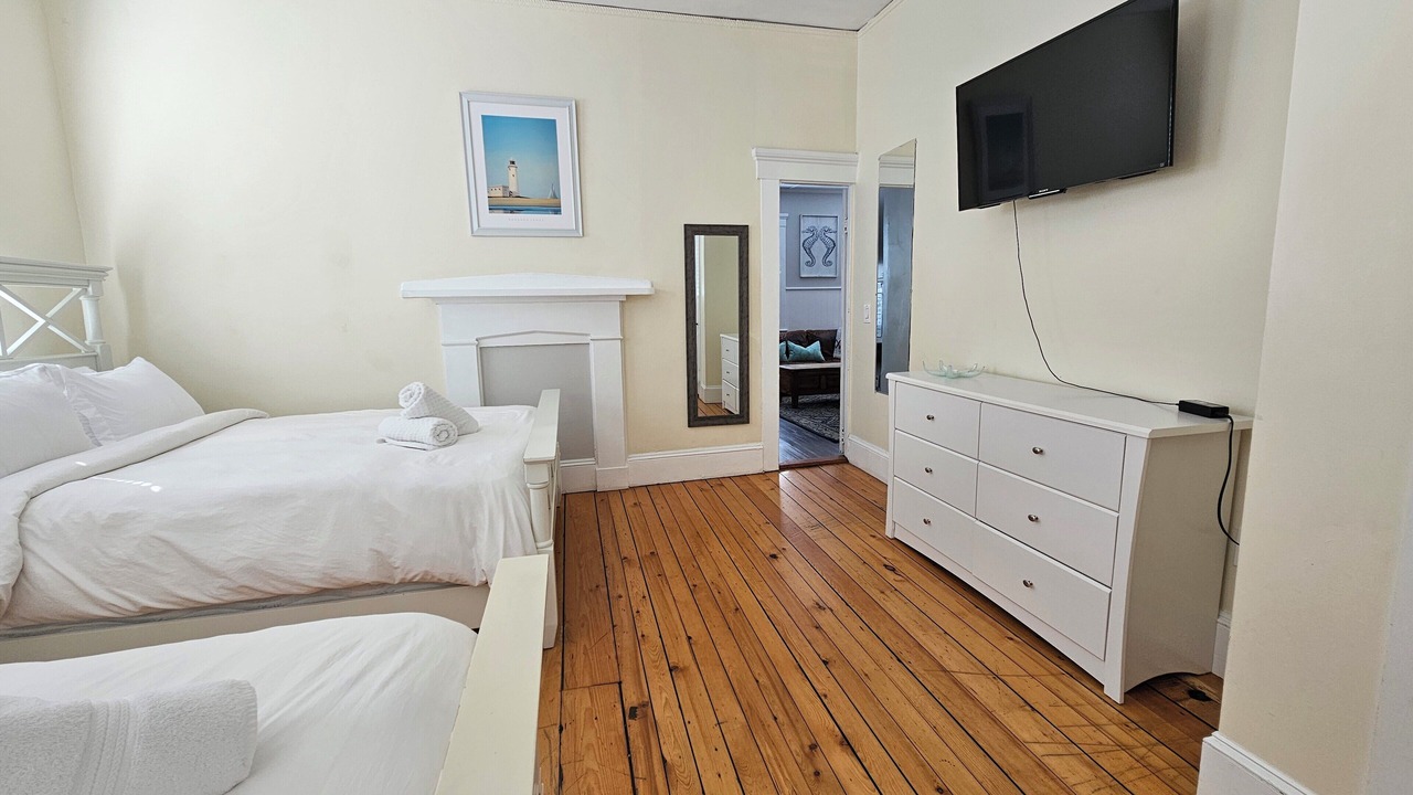 Photo of Bedroom in Yachting Village
