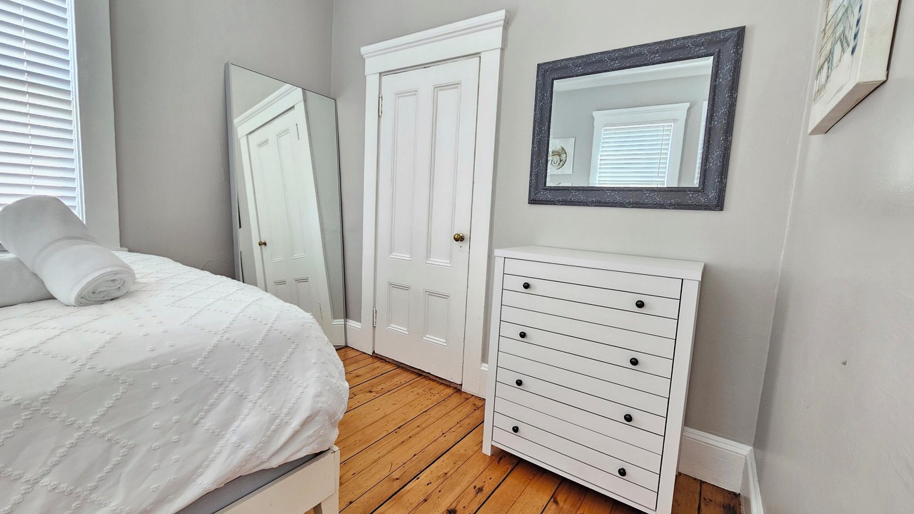 Photo of Bedroom in Yachting Village