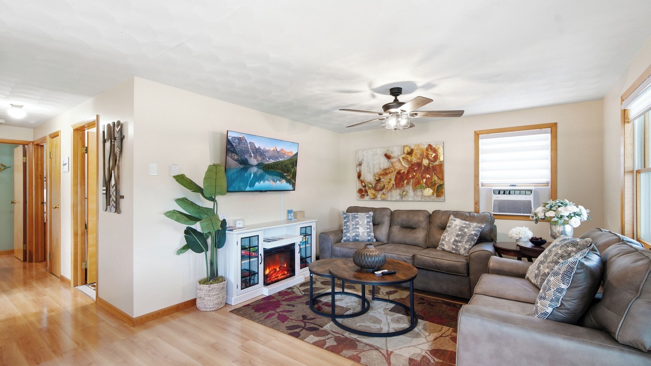 Photo of Livingroom in Hamilton