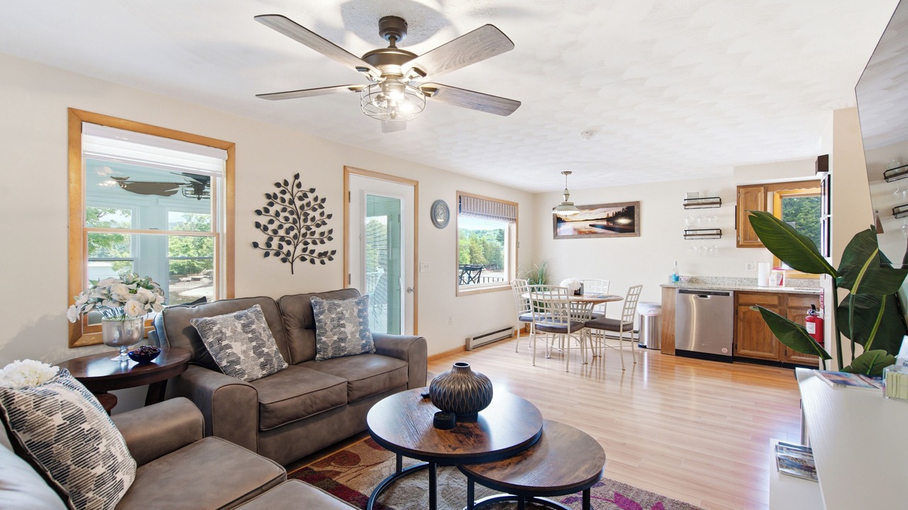 Photo of Livingroom in Hamilton