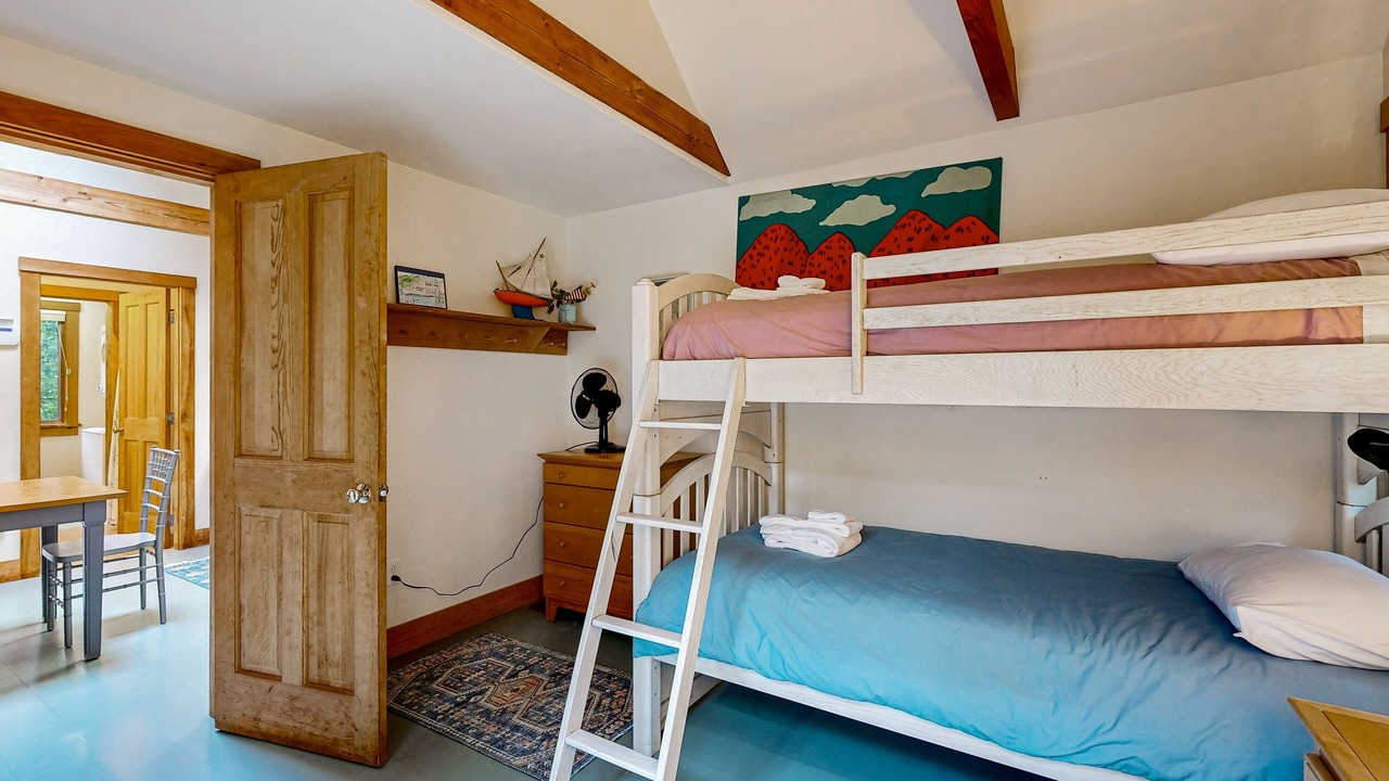 Photo of Bedroom in Chilmark