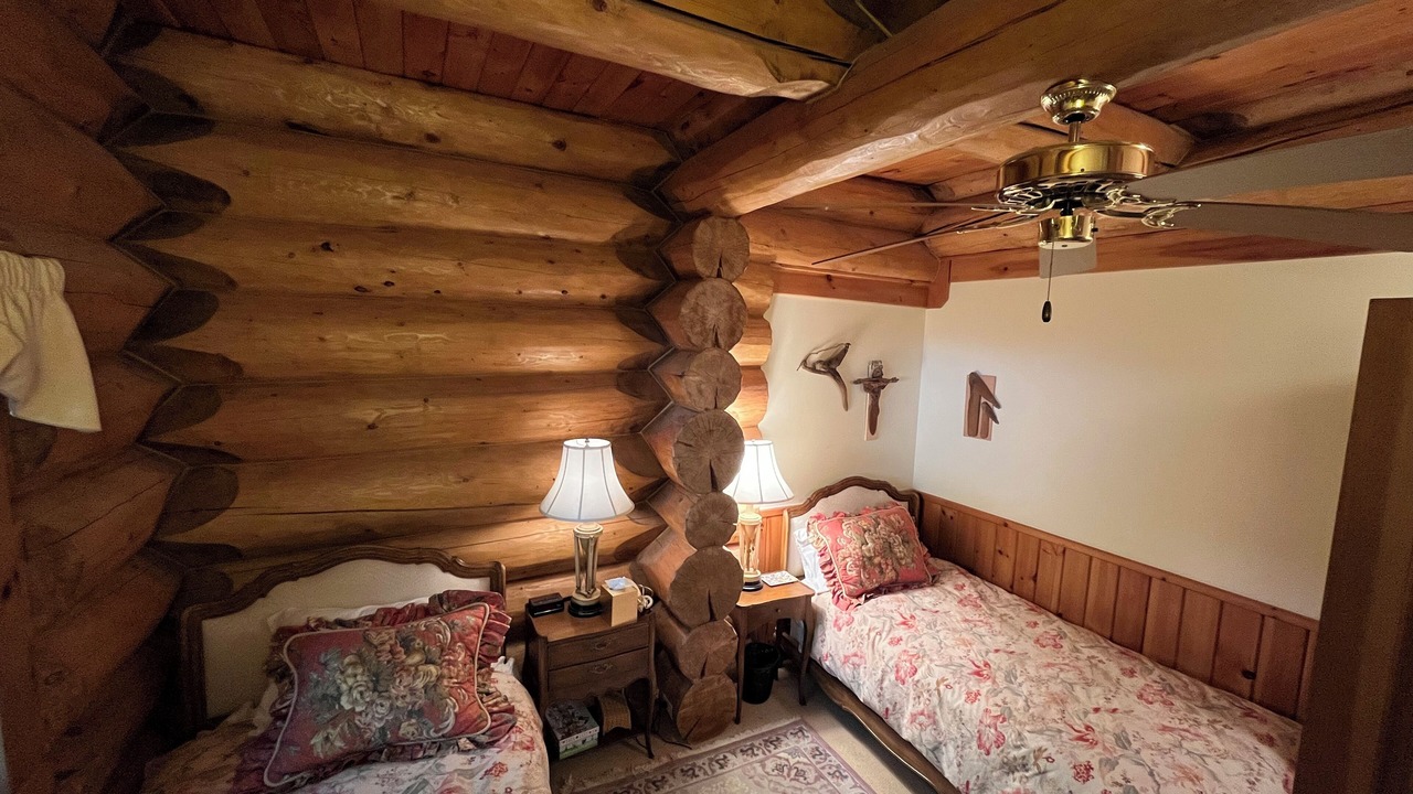 Photo of Bedroom in North Creek