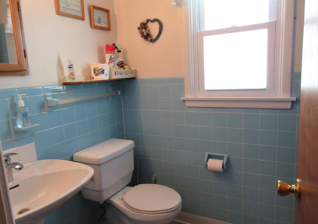 Photo of Bathroom in Ship Bottom
