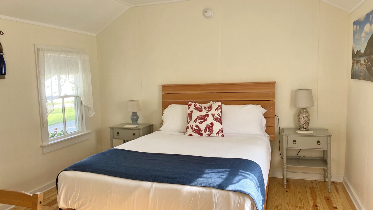 Photo of Bedroom in Salsbury Cove