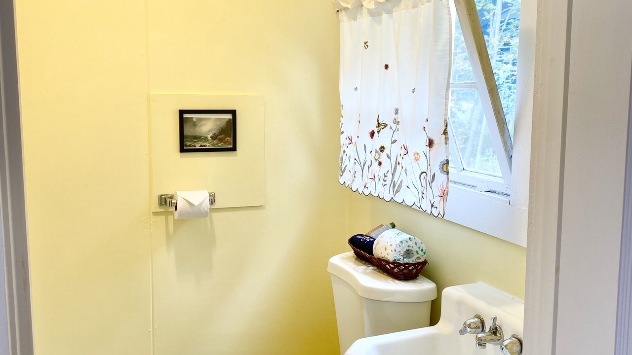 Photo of Bathroom in Salsbury Cove