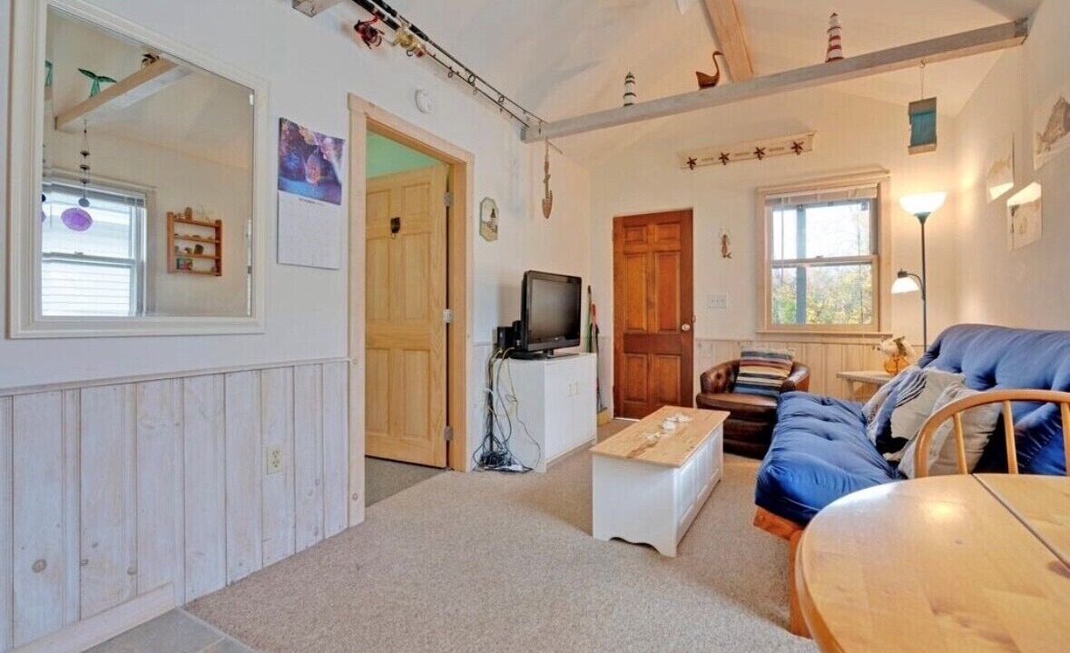 Photo of Livingroom in Scarborough