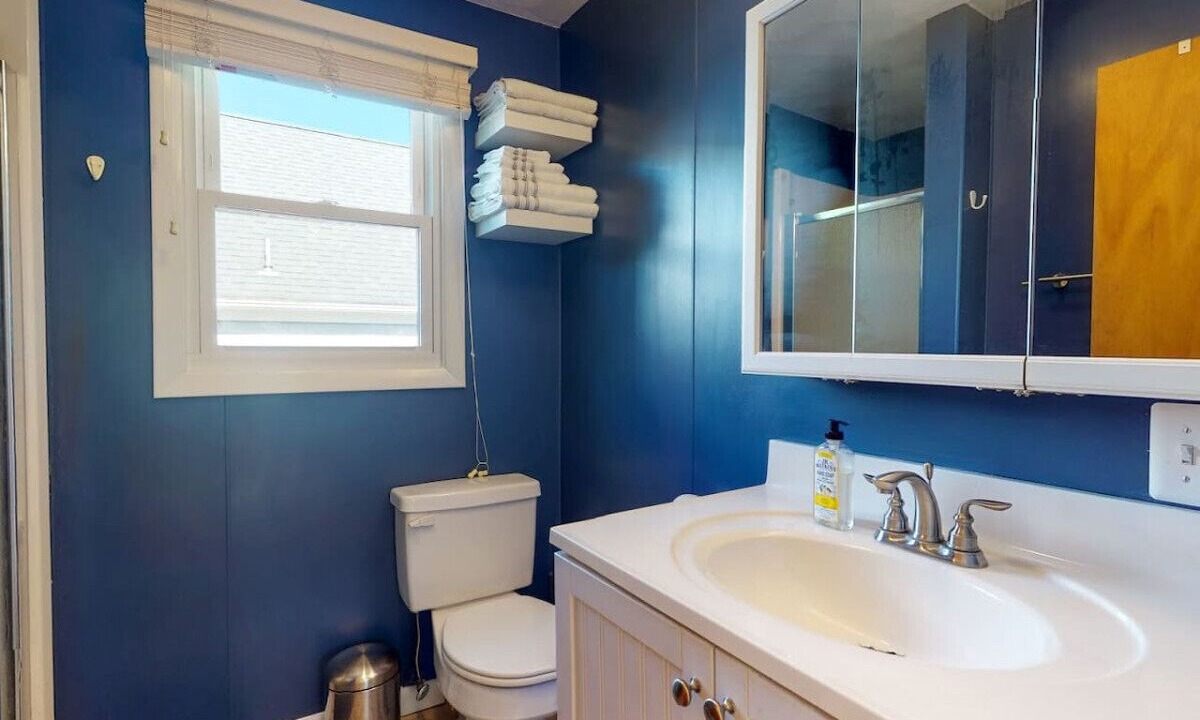 Photo of Bathroom in Green Hill