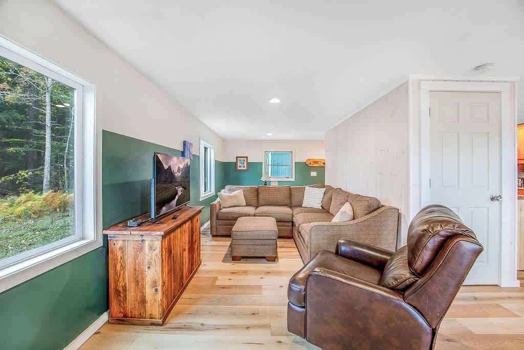 Photo of Livingroom in Ellsworth