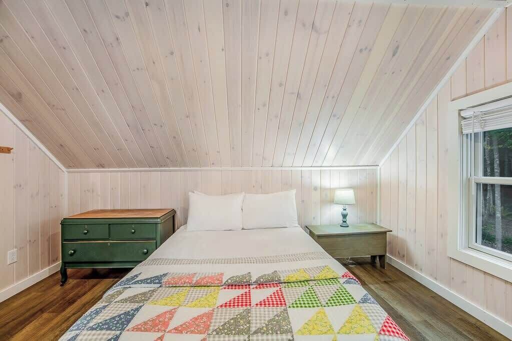 Photo of Bedroom in Ellsworth