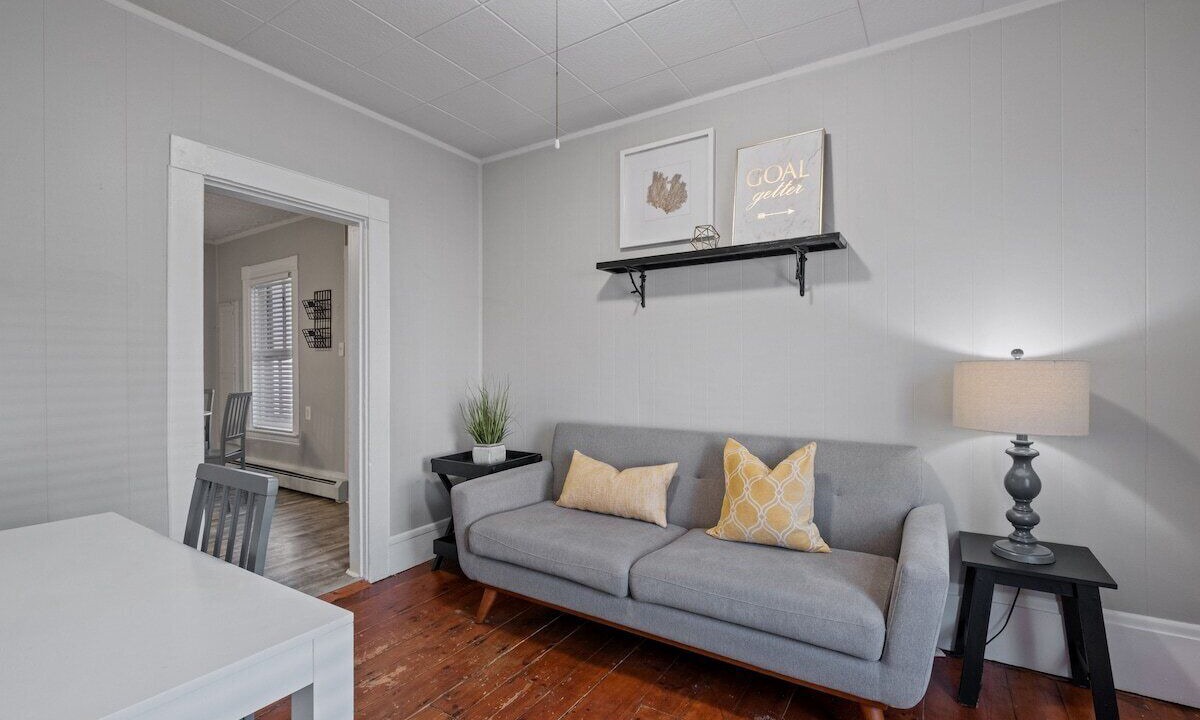 Photo of Livingroom in Rimmon Heights