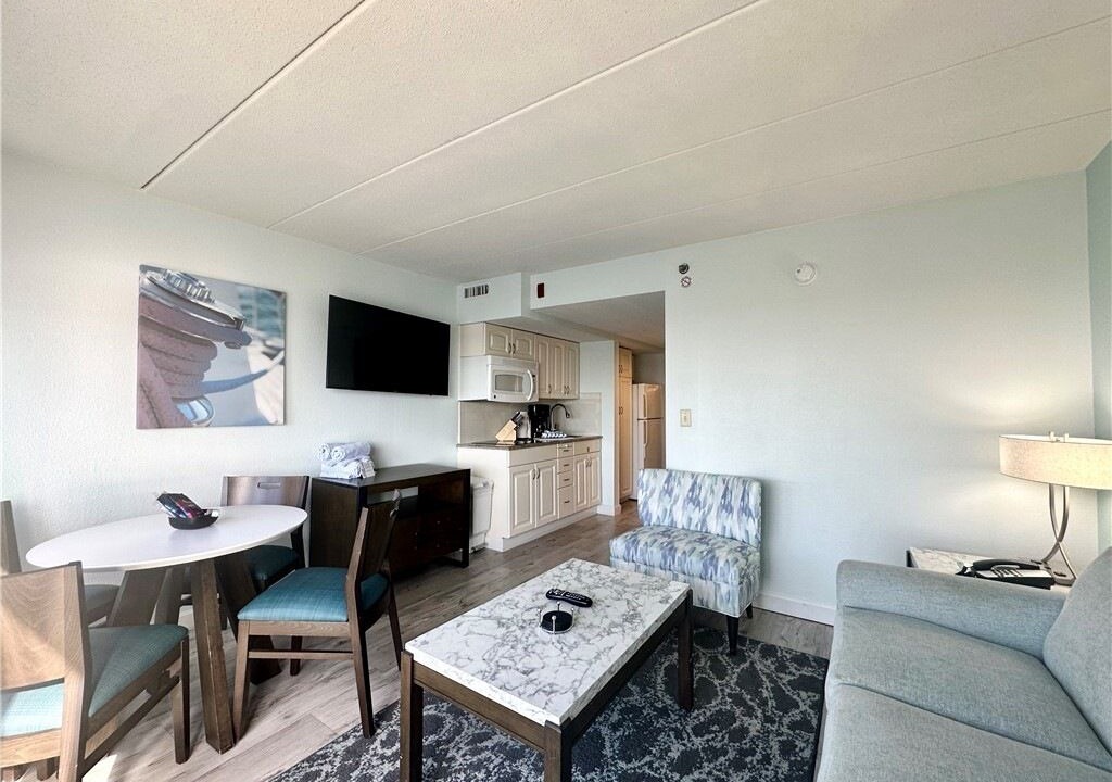 Photo of Livingroom in The Point